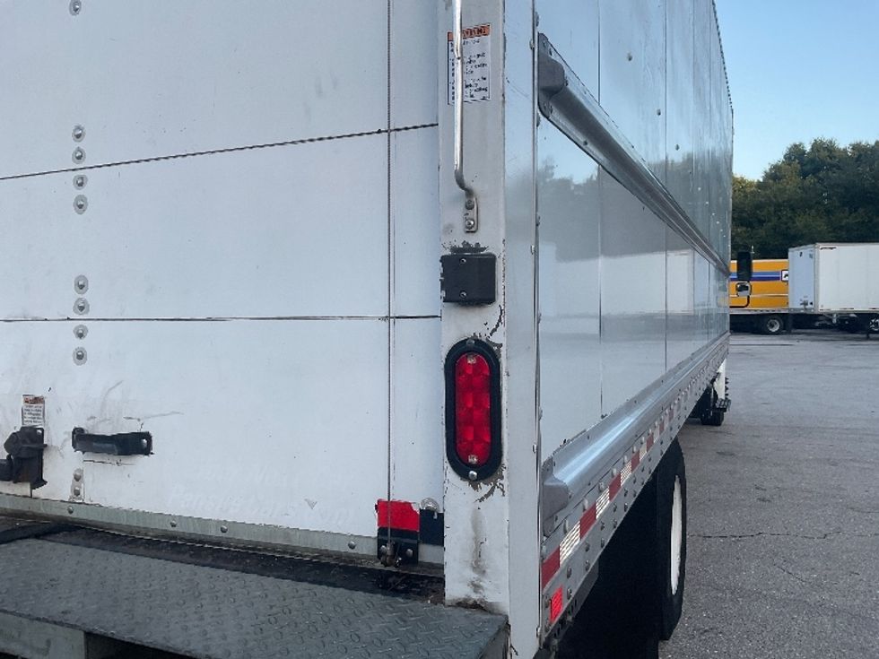 Medium Duty Box Truck-Light and Medium Duty Trucks-International-2019-4300-Tampa-FL-166,568\n\t\tmiles-$ 48,000 - Image 27