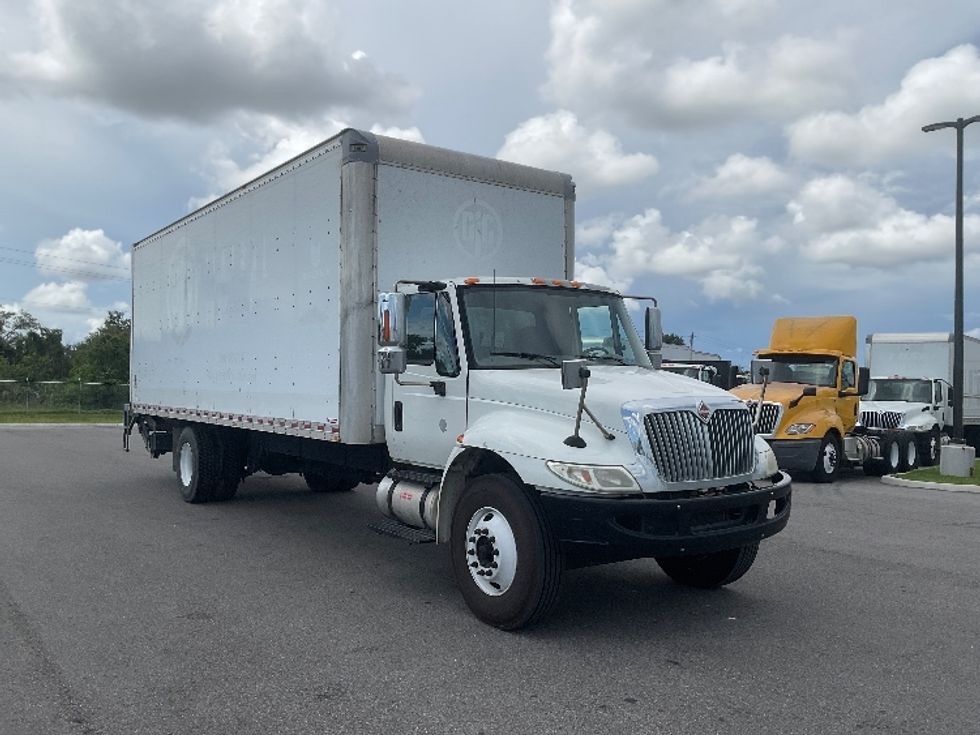 Medium Duty Box Truck-Light and Medium Duty Trucks-International-2019-4300-Tampa-FL-247,057\n\t\tmiles-$ 36,500 - Image 1