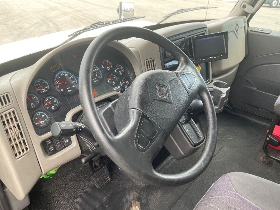 Medium Duty Box Truck-Light and Medium Duty Trucks-International-2019-4300-Tampa-FL-247,057\n\t\tmiles-$ 36,500 - Image 17