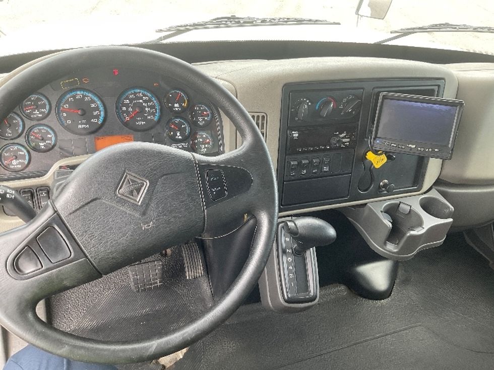 Medium Duty Box Truck-Light and Medium Duty Trucks-International-2019-4300-Tampa-FL-247,057\n\t\tmiles-$ 36,500 - Image 18