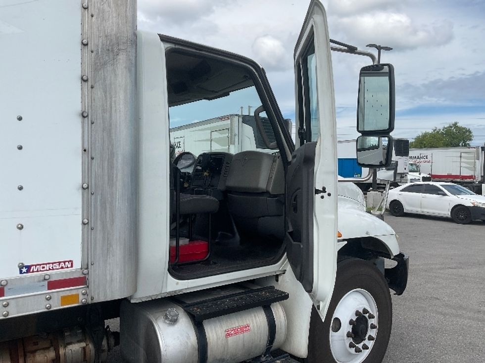 Medium Duty Box Truck-Light and Medium Duty Trucks-International-2019-4300-Tampa-FL-247,057\n\t\tmiles-$ 36,500 - Image 20