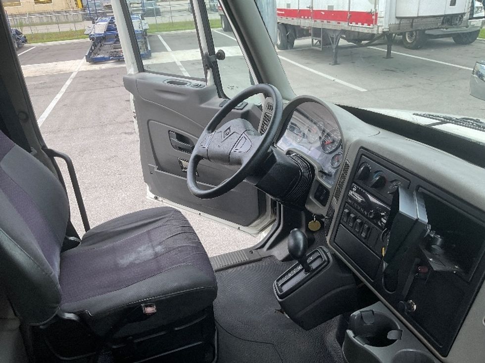 Medium Duty Box Truck-Light and Medium Duty Trucks-International-2019-4300-Tampa-FL-247,057\n\t\tmiles-$ 36,500 - Image 22