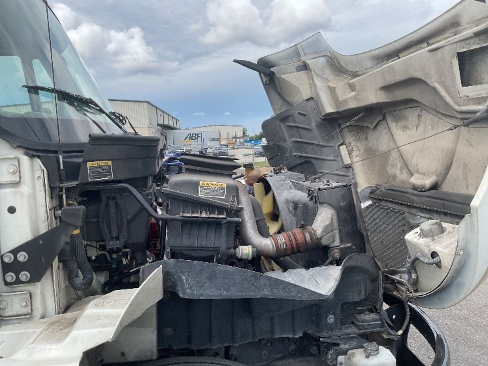 Medium Duty Box Truck-Light and Medium Duty Trucks-International-2019-4300-Tampa-FL-247,057\n\t\tmiles-$ 36,500 - Image 23