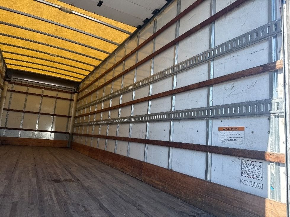 Medium Duty Box Truck-Light and Medium Duty Trucks-International-2019-4300-Tampa-FL-266,779\n\t\tmiles-$ 29,250 - Image 12