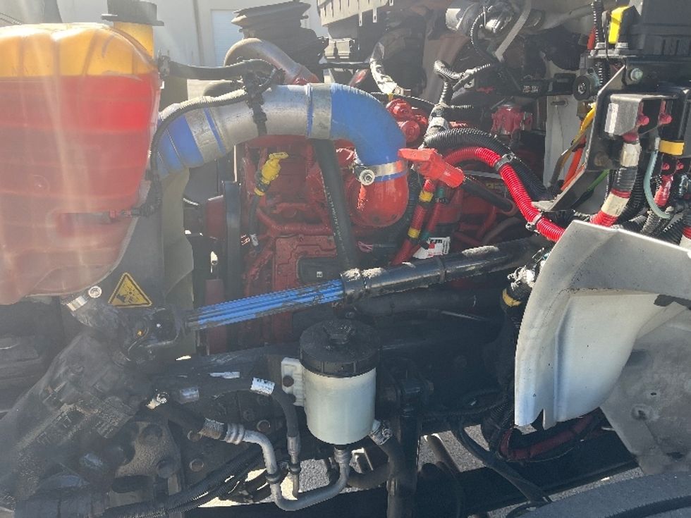 Medium Duty Box Truck-Light and Medium Duty Trucks-International-2019-4300-Tampa-FL-97,791\n\t\tmiles-$ 54,750 - Image 23