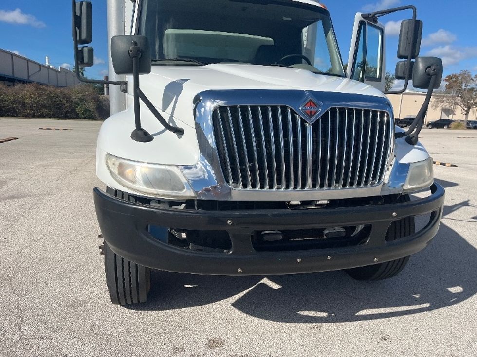Medium Duty Box Truck-Light and Medium Duty Trucks-International-2019-4300-Tampa-FL-97,791\n\t\tmiles-$ 54,750 - Image 24