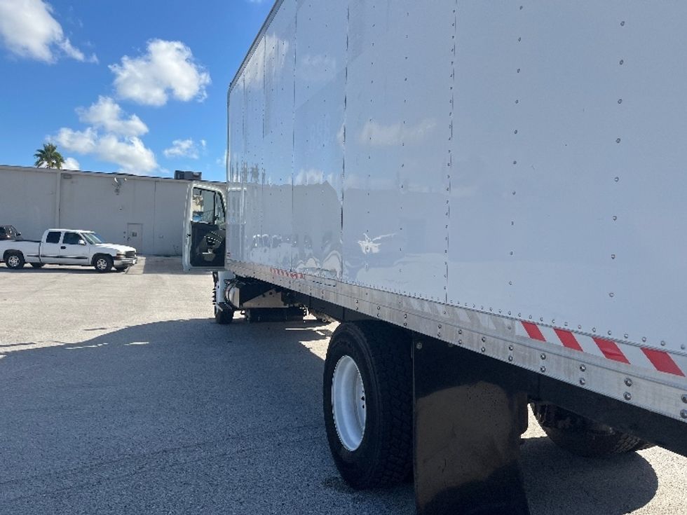 Medium Duty Box Truck-Light and Medium Duty Trucks-International-2019-4300-Tampa-FL-97,791\n\t\tmiles-$ 54,750 - Image 29