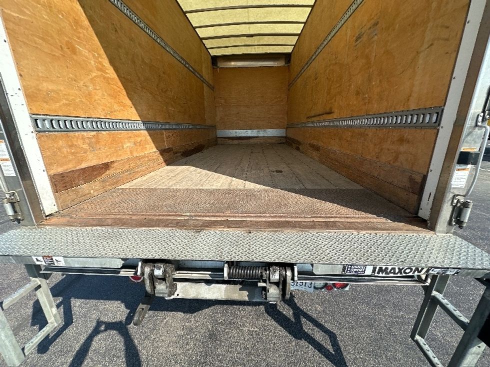 Medium Duty Box Truck-Light and Medium Duty Trucks-International-2019-4300-Toronto-ON-149,815\n\t\tkm-$ 65,500 - Image 10