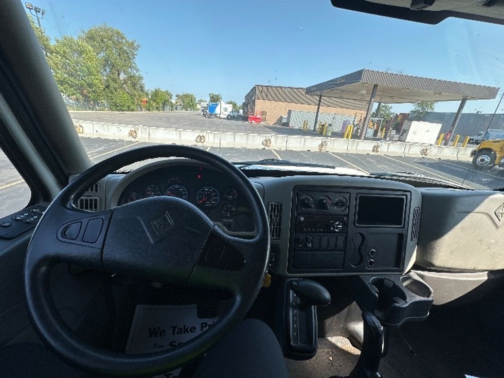 Medium Duty Box Truck-Light and Medium Duty Trucks-International-2019-4300-Toronto-ON-149,815\n\t\tkm-$ 65,500 - Image 18