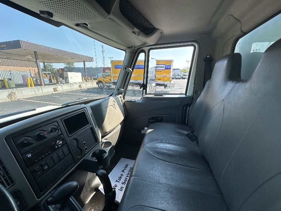 Medium Duty Box Truck-Light and Medium Duty Trucks-International-2019-4300-Toronto-ON-149,815\n\t\tkm-$ 65,500 - Image 19