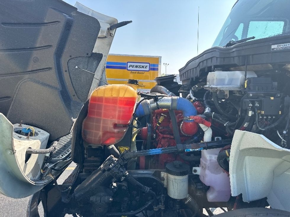 Medium Duty Box Truck-Light and Medium Duty Trucks-International-2019-4300-Toronto-ON-149,815\n\t\tkm-$ 65,500 - Image 24