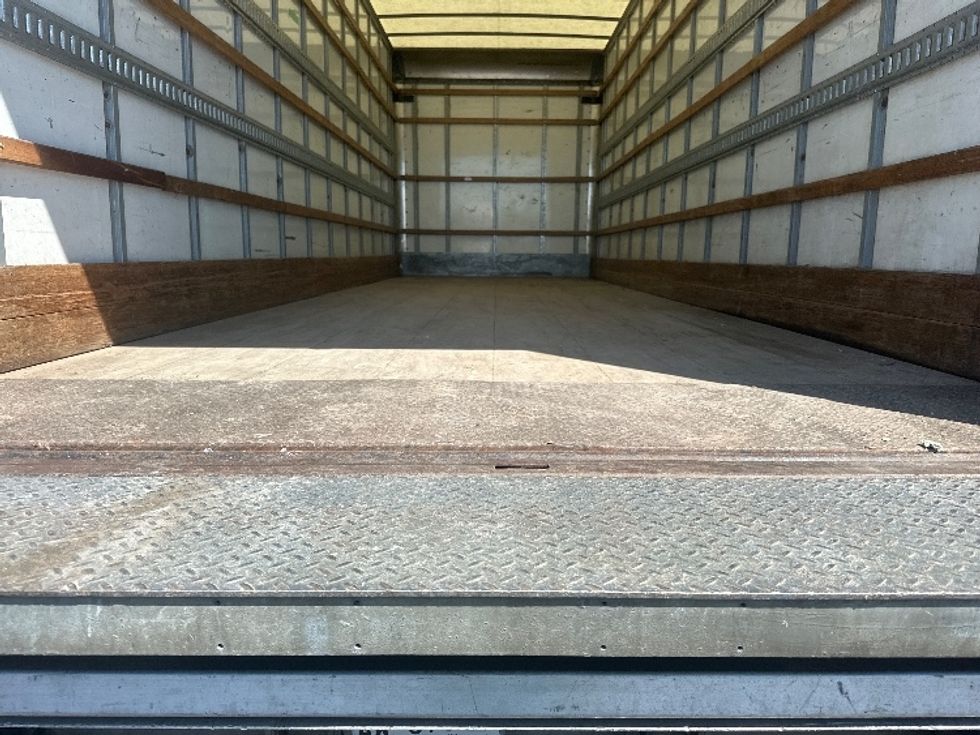 Medium Duty Box Truck-Light and Medium Duty Trucks-International-2019-4300-Toronto-ON-236,273\n\t\tkm-$ 60,000 - Image 10