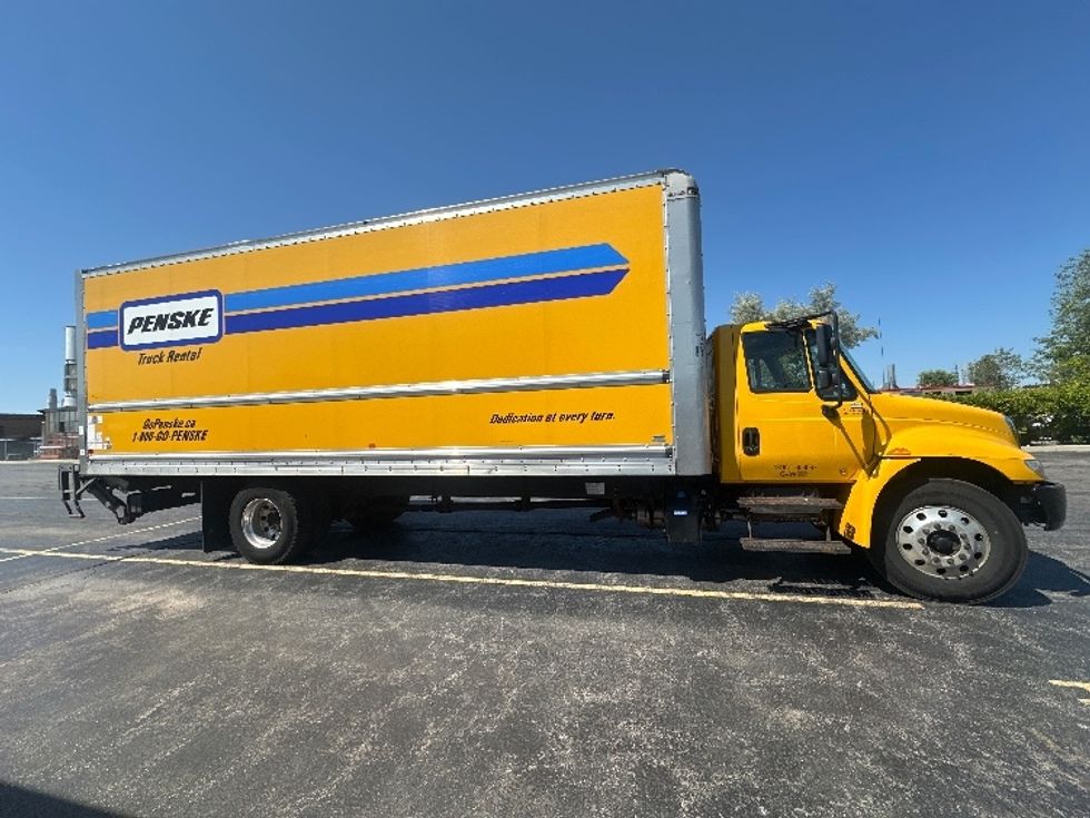Medium Duty Box Truck-Light and Medium Duty Trucks-International-2019-4300-Toronto-ON-236,273\n\t\tkm-$ 60,000 - Image 15