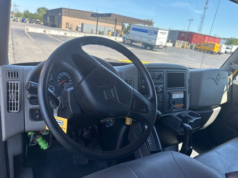 Medium Duty Box Truck-Light and Medium Duty Trucks-International-2019-4300-Toronto-ON-236,273\n\t\tkm-$ 60,000 - Image 18