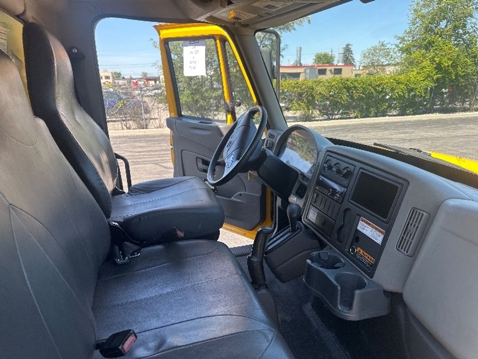 Medium Duty Box Truck-Light and Medium Duty Trucks-International-2019-4300-Toronto-ON-236,273\n\t\tkm-$ 60,000 - Image 22