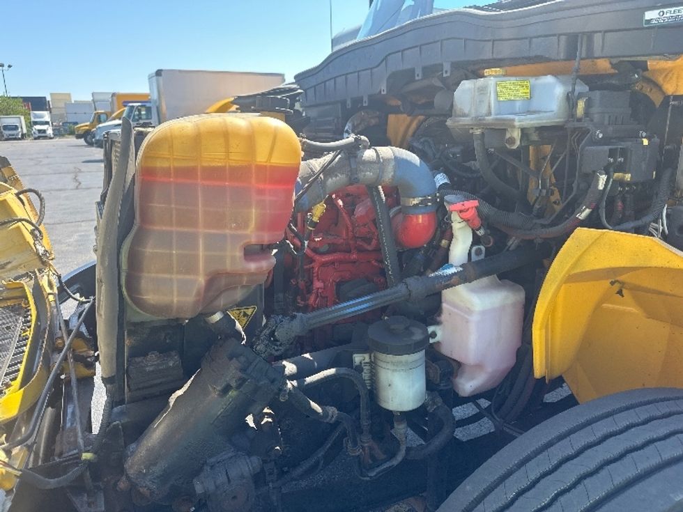 Medium Duty Box Truck-Light and Medium Duty Trucks-International-2019-4300-Toronto-ON-236,273\n\t\tkm-$ 60,000 - Image 24