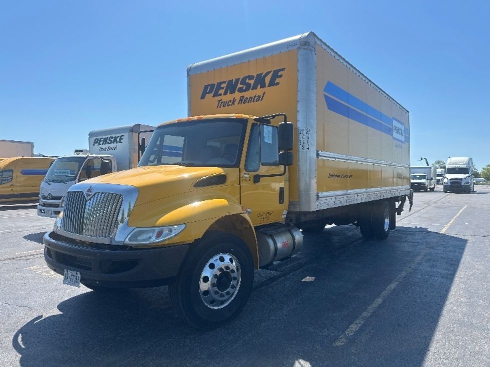 Medium Duty Box Truck-Light and Medium Duty Trucks-International-2019-4300-Toronto-ON-236,273\n\t\tkm-$ 60,000 - Image 3