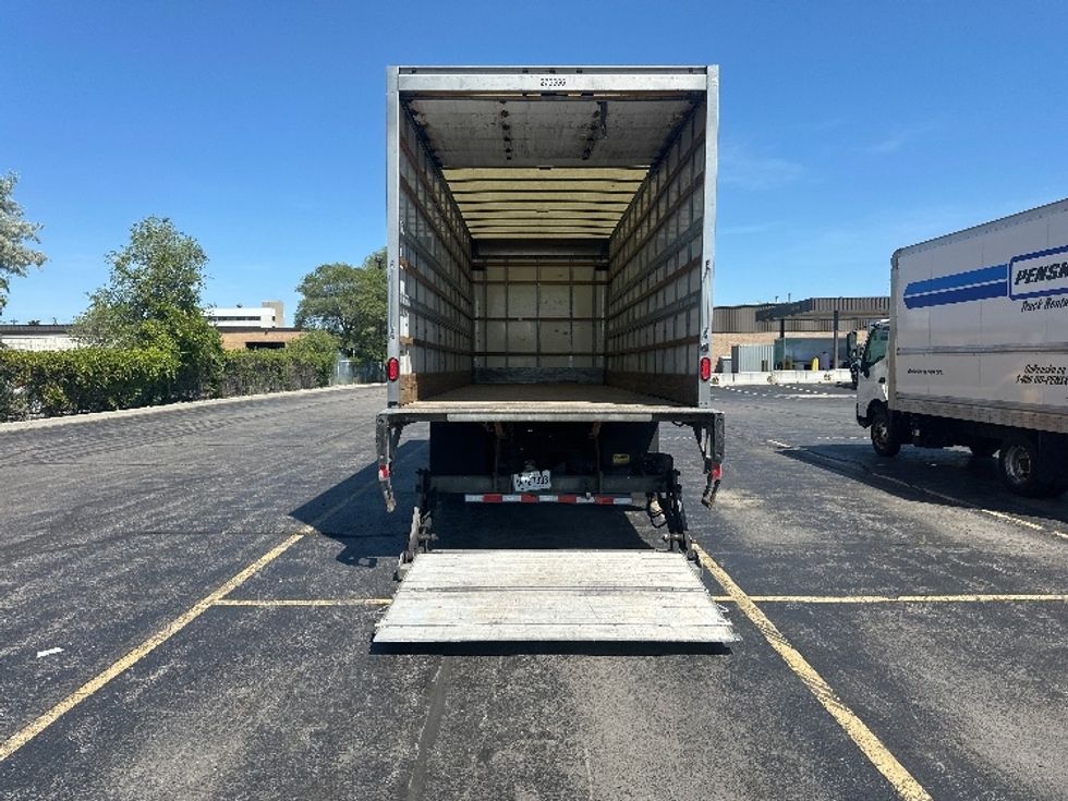 Medium Duty Box Truck-Light and Medium Duty Trucks-International-2019-4300-Toronto-ON-236,273\n\t\tkm-$ 60,000 - Image 9