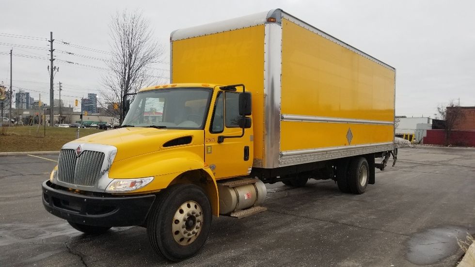 Medium Duty Box Truck-Light and Medium Duty Trucks-International-2019-4300-Toronto-ON-256,240\n\t\tkm-$ 59,750 - Image 3