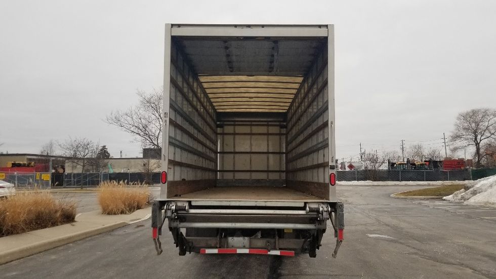 Medium Duty Box Truck-Light and Medium Duty Trucks-International-2019-4300-Toronto-ON-256,240\n\t\tkm-$ 59,750 - Image 8