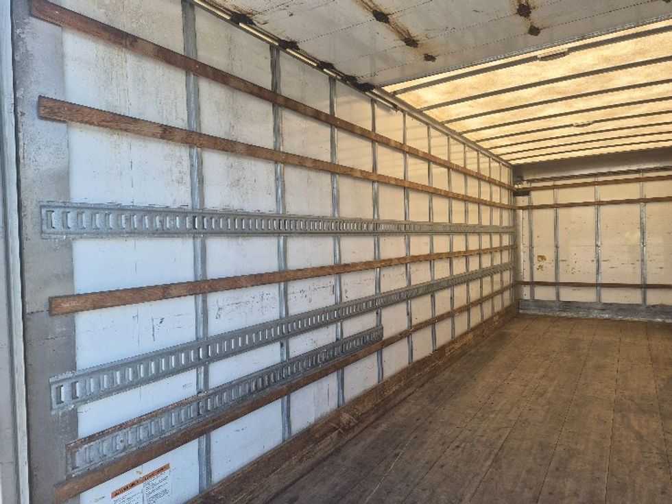 Medium Duty Box Truck-Light and Medium Duty Trucks-International-2019-4300-Toronto-ON-294,284\n\t\tkm-$ 45,750 - Image 11