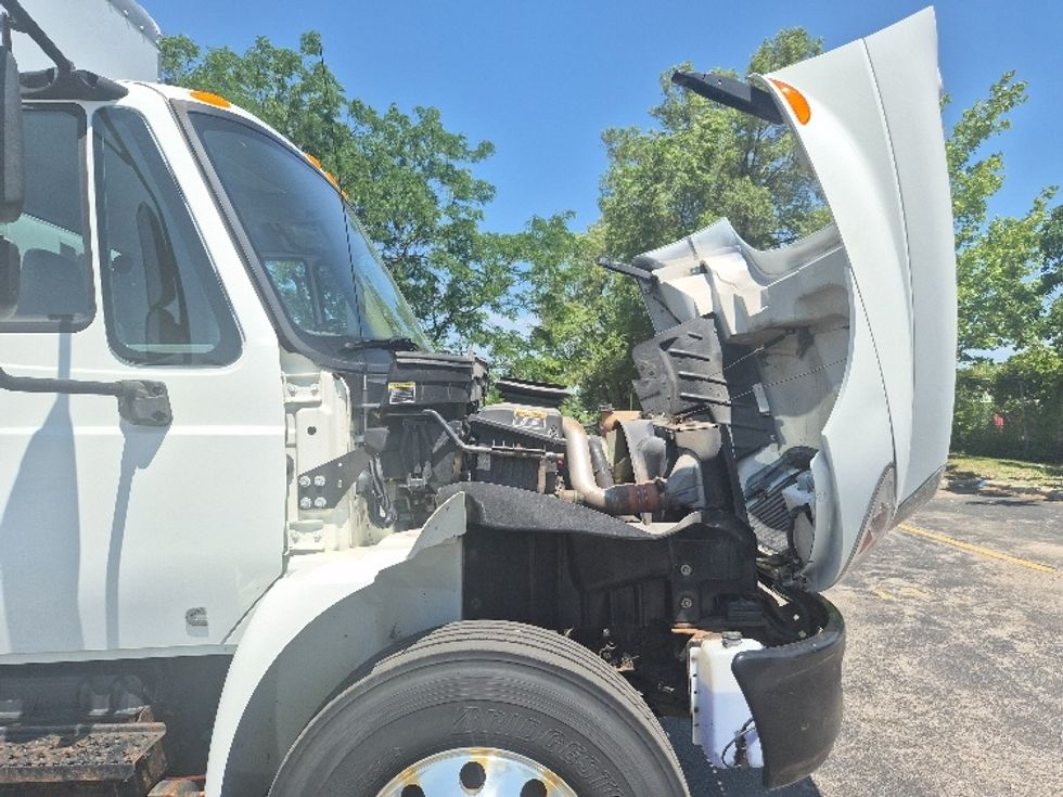 Medium Duty Box Truck-Light and Medium Duty Trucks-International-2019-4300-Toronto-ON-294,284\n\t\tkm-$ 45,750 - Image 23