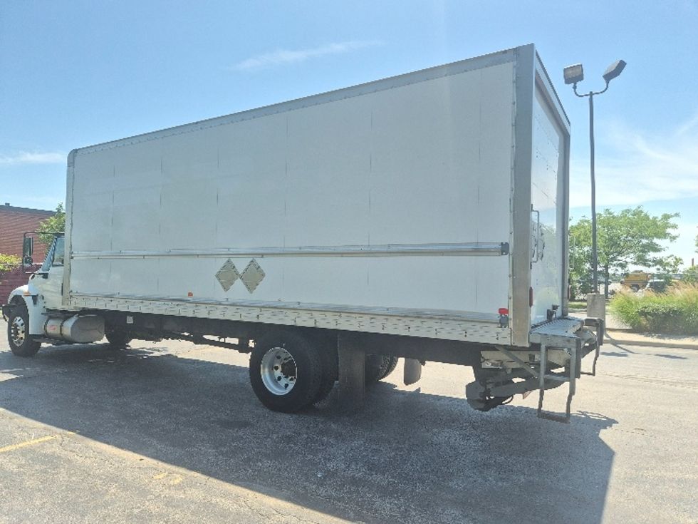 Medium Duty Box Truck-Light and Medium Duty Trucks-International-2019-4300-Toronto-ON-294,284\n\t\tkm-$ 45,750 - Image 6