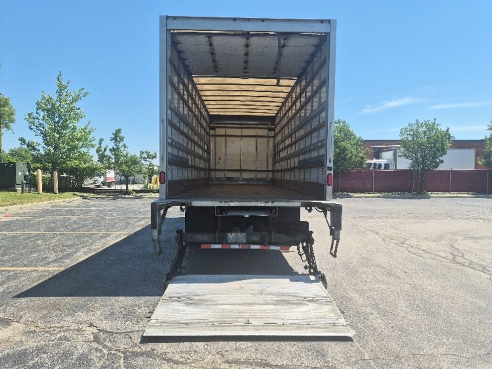 Medium Duty Box Truck-Light and Medium Duty Trucks-International-2019-4300-Toronto-ON-294,284\n\t\tkm-$ 45,750 - Image 9