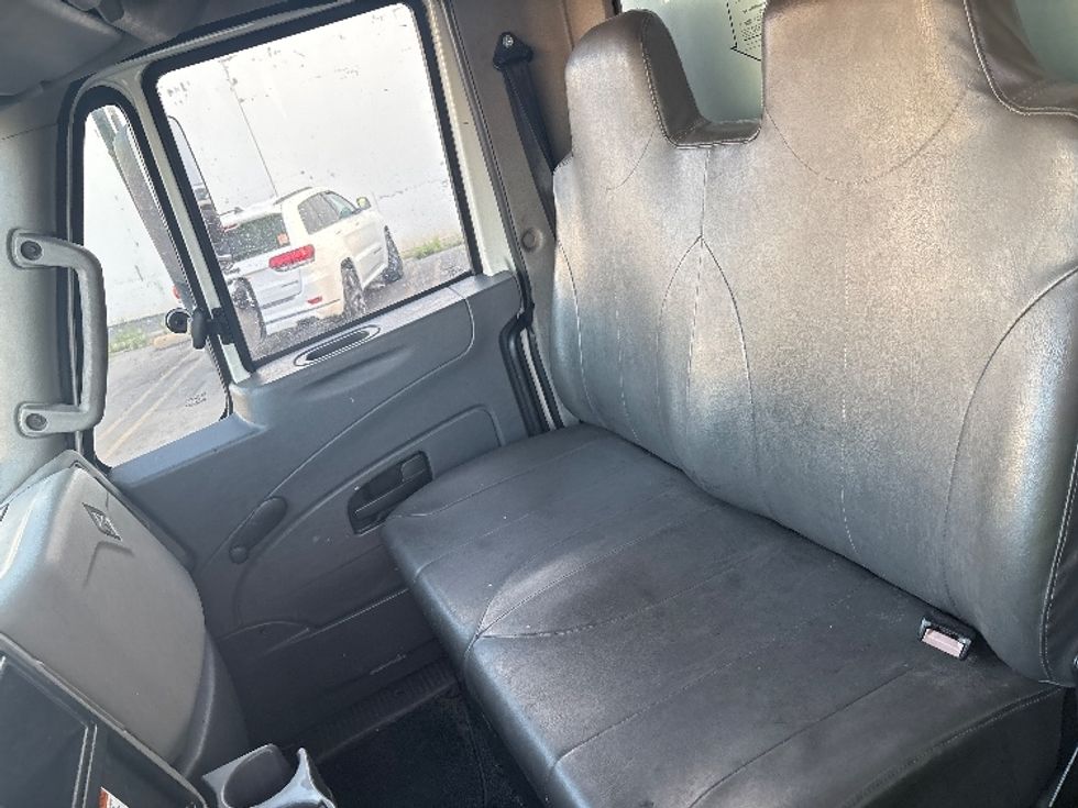 Medium Duty Box Truck-Light and Medium Duty Trucks-International-2019-4300-Torrance-CA-116,772\n\t\tmiles-$ 55,500 - Image 19