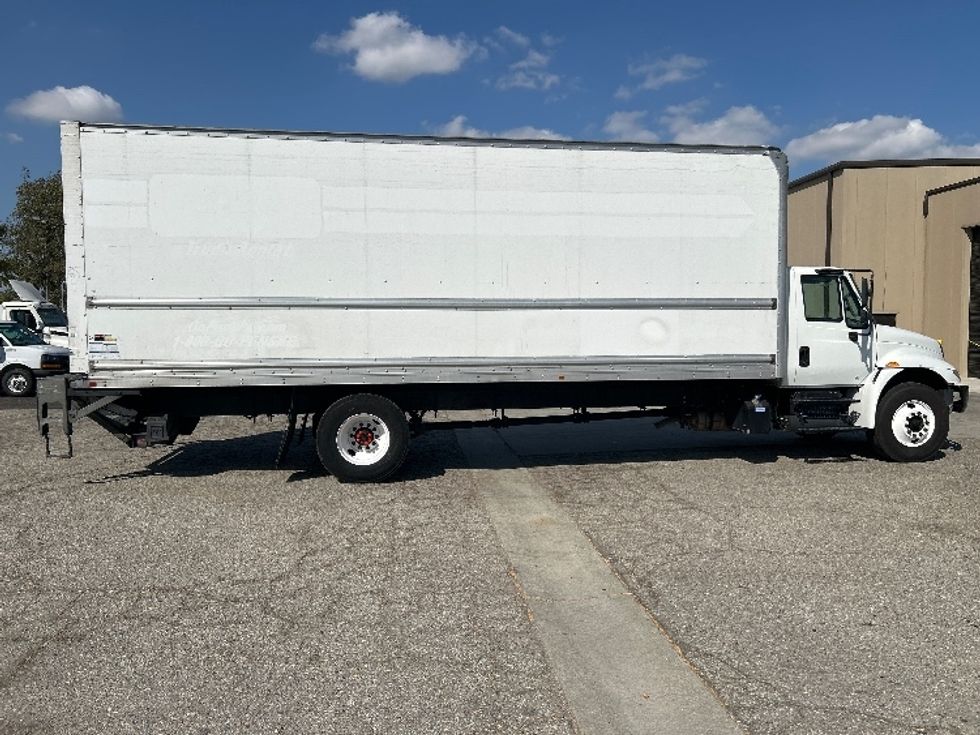 Medium Duty Box Truck-Light and Medium Duty Trucks-International-2019-4300-Torrance-CA-138,349\n\t\tmiles-$ 50,000 - Image 15