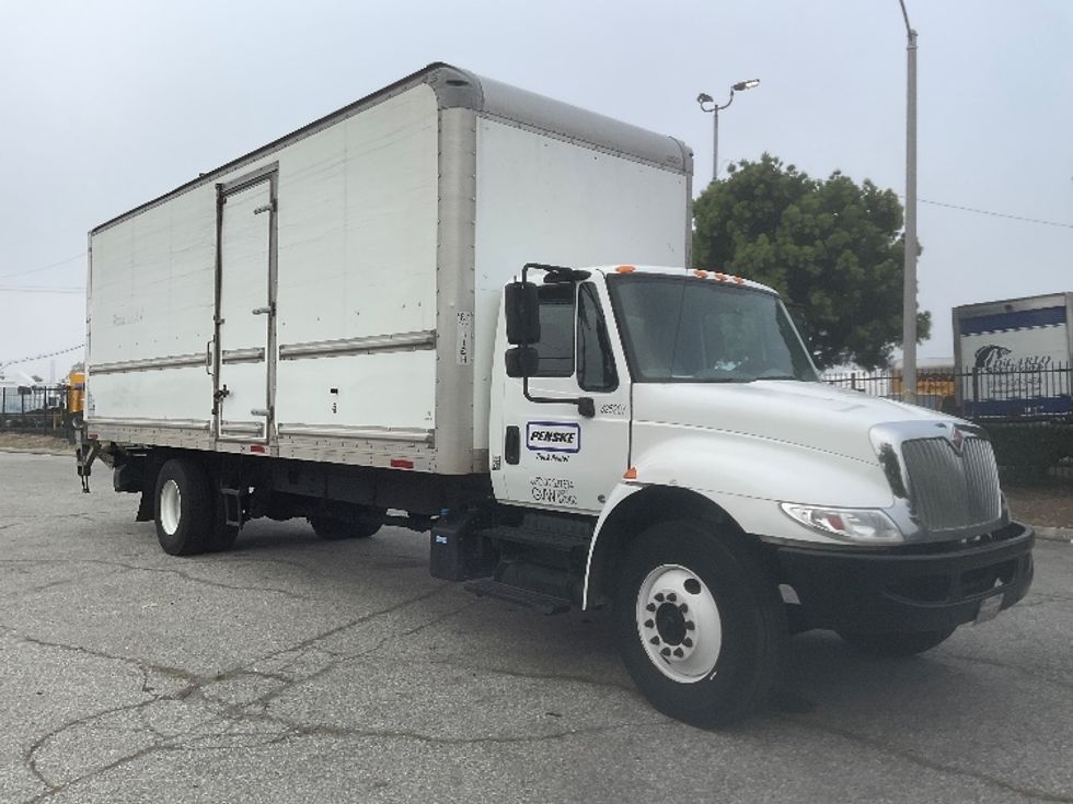 Medium Duty Box Truck-Light and Medium Duty Trucks-International-2019-4300-Torrance-CA-236,181\n\t\tmiles-$ 34,750 - Image 1