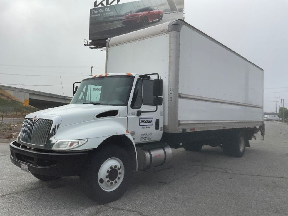 Medium Duty Box Truck-Light and Medium Duty Trucks-International-2019-4300-Torrance-CA-236,181\n\t\tmiles-$ 34,750 - Image 3