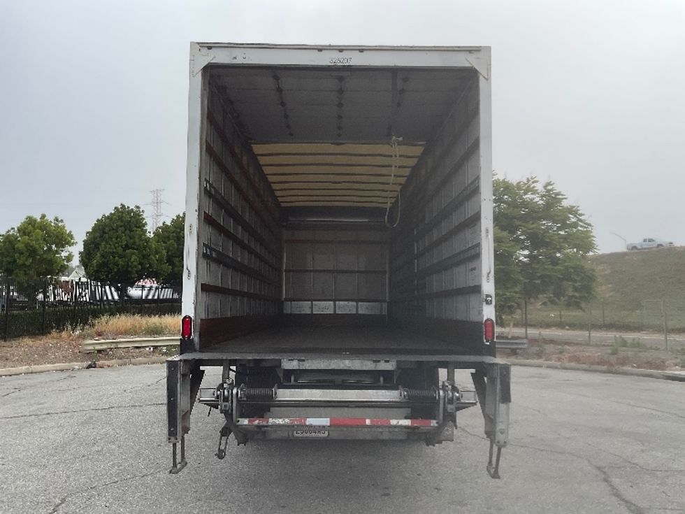 Medium Duty Box Truck-Light and Medium Duty Trucks-International-2019-4300-Torrance-CA-236,181\n\t\tmiles-$ 34,750 - Image 8