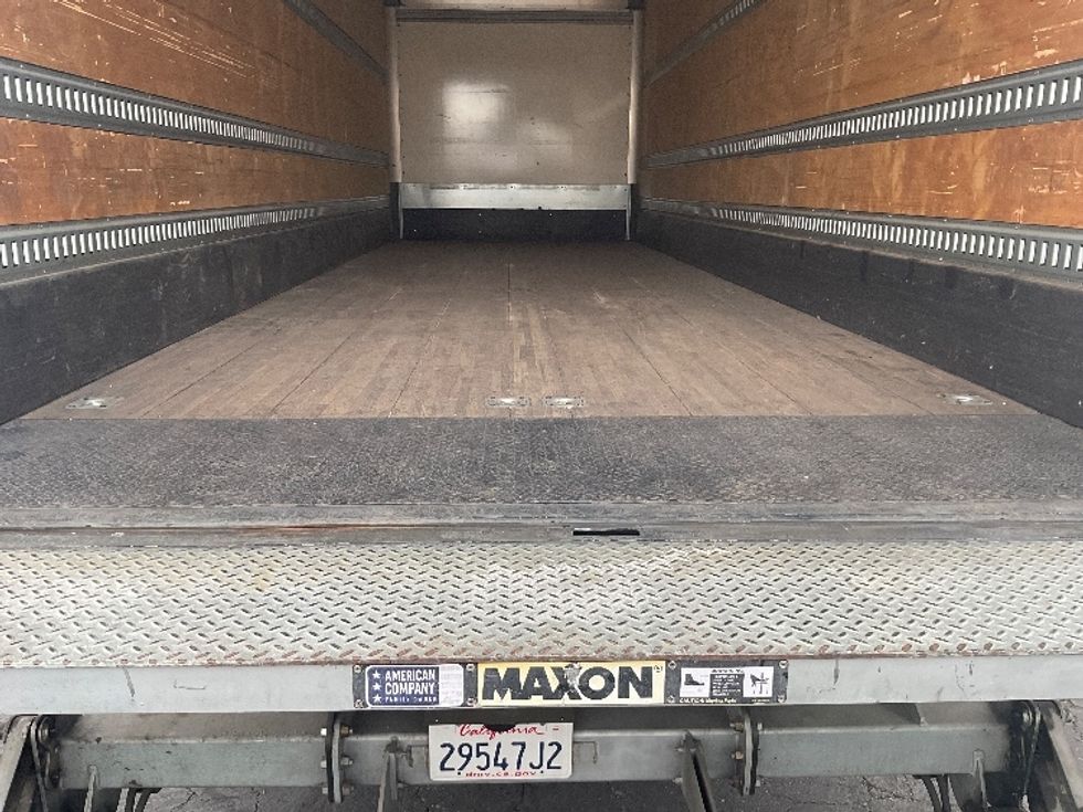 Medium Duty Box Truck-Light and Medium Duty Trucks-International-2019-4300-Torrance-CA-30,000\n\t\tmiles-$ 57,250 - Image 10