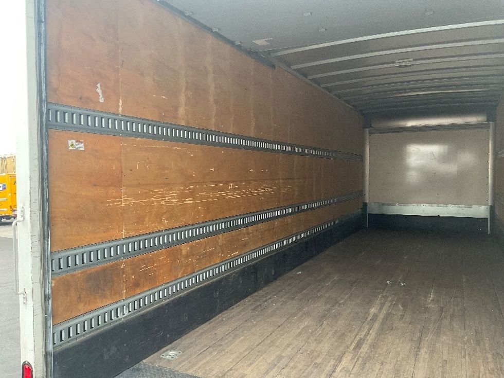 Medium Duty Box Truck-Light and Medium Duty Trucks-International-2019-4300-Torrance-CA-30,000\n\t\tmiles-$ 57,250 - Image 11