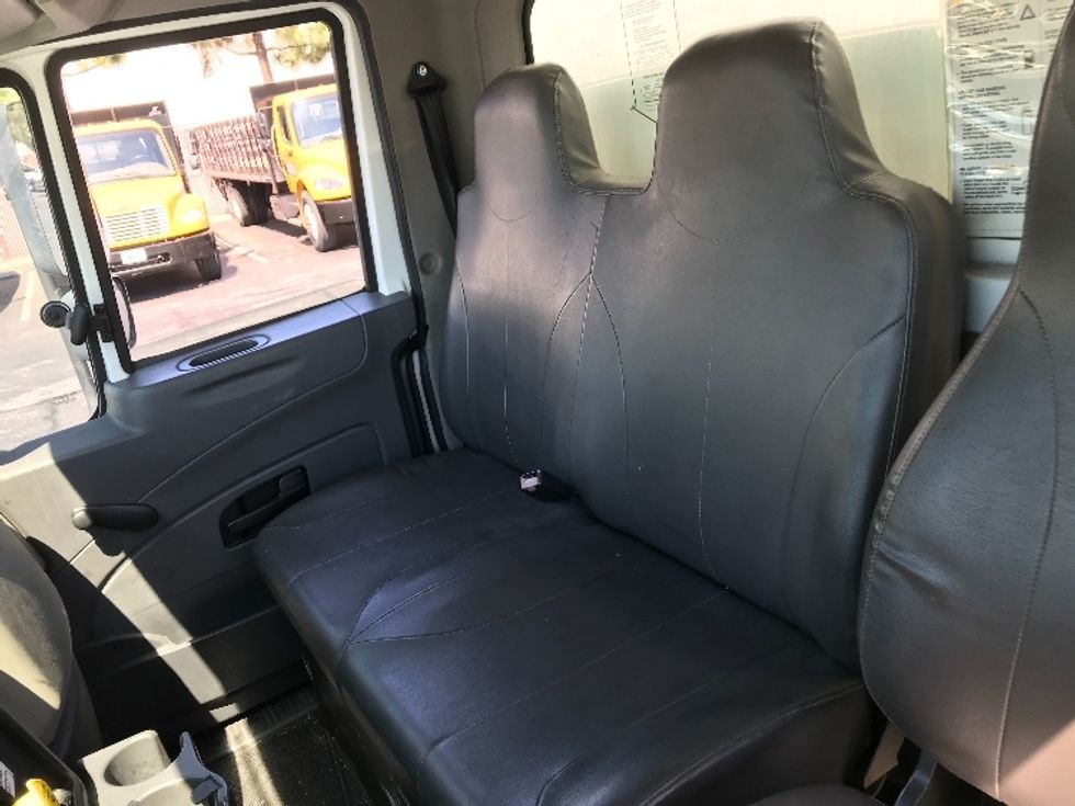 Medium Duty Box Truck-Light and Medium Duty Trucks-International-2019-4300-Torrance-CA-72,237\n\t\tmiles-$ 56,250 - Image 19