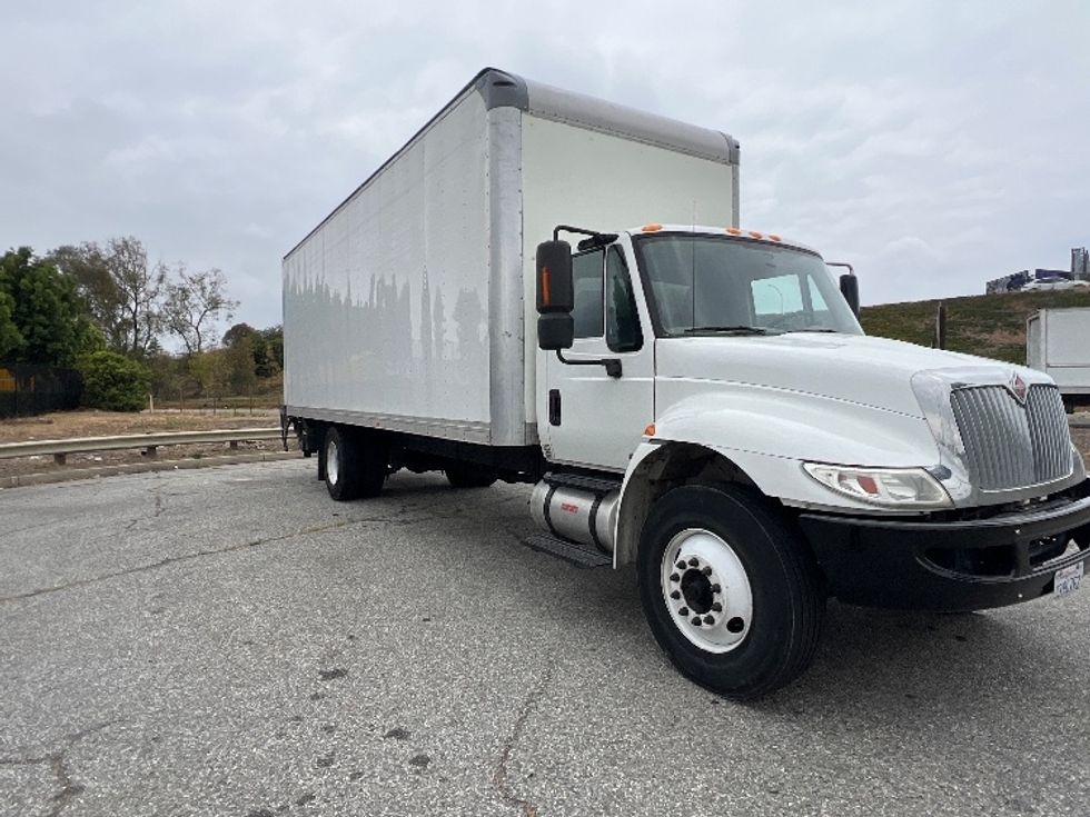 Medium Duty Box Truck-Light and Medium Duty Trucks-International-2019-4300-Torrance-CA-90,200\n\t\tmiles-$ 54,500 - Image 1