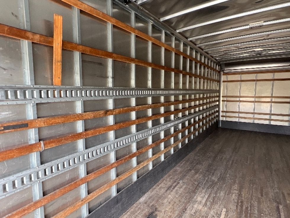 Medium Duty Box Truck-Light and Medium Duty Trucks-International-2019-4300-Torrance-CA-90,200\n\t\tmiles-$ 54,500 - Image 11