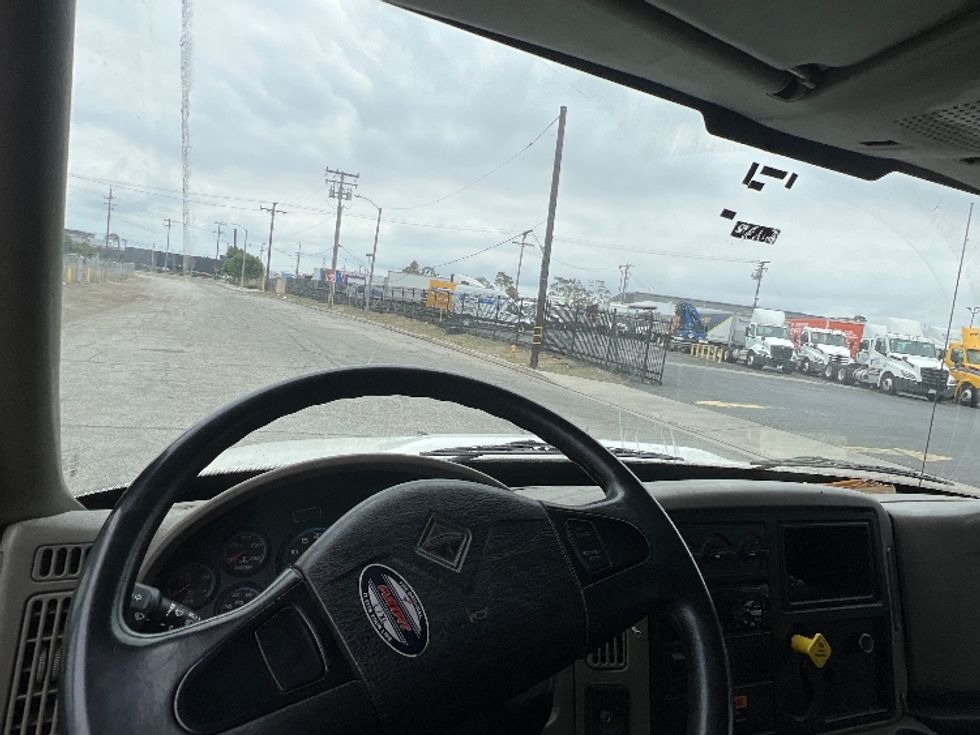 Medium Duty Box Truck-Light and Medium Duty Trucks-International-2019-4300-Torrance-CA-90,200\n\t\tmiles-$ 54,500 - Image 18