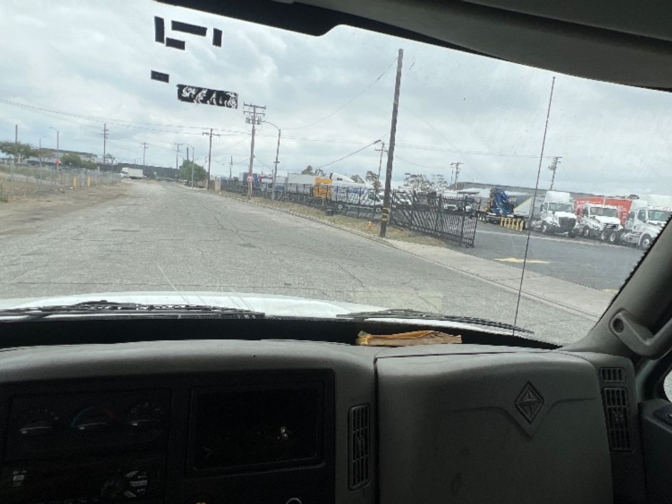 Medium Duty Box Truck-Light and Medium Duty Trucks-International-2019-4300-Torrance-CA-90,200\n\t\tmiles-$ 54,500 - Image 21