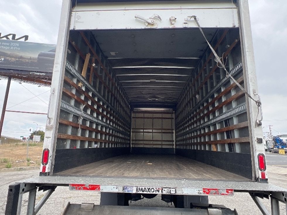 Medium Duty Box Truck-Light and Medium Duty Trucks-International-2019-4300-Torrance-CA-90,200\n\t\tmiles-$ 54,500 - Image 8
