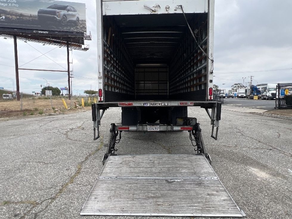 Medium Duty Box Truck-Light and Medium Duty Trucks-International-2019-4300-Torrance-CA-90,200\n\t\tmiles-$ 54,500 - Image 9