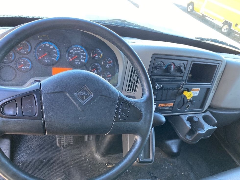Medium Duty Box Truck-Light and Medium Duty Trucks-International-2019-4300-Torrance-CA-90,494\n\t\tmiles-$ 54,500 - Image 17