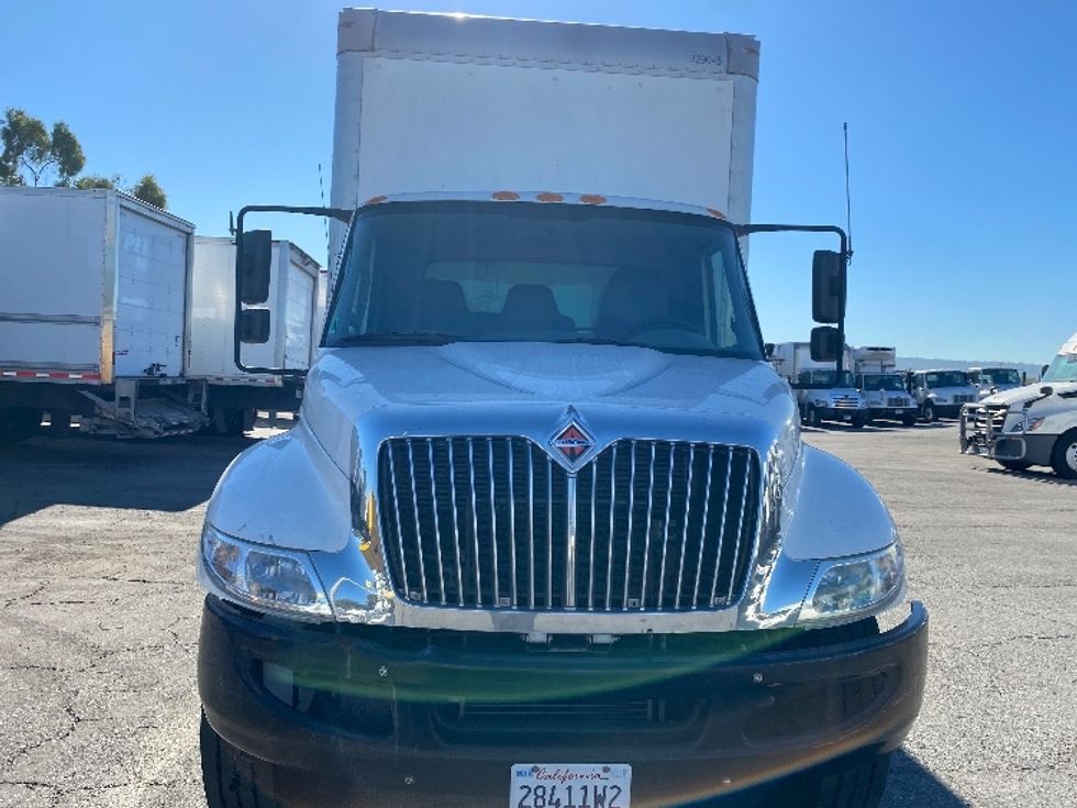 Medium Duty Box Truck-Light and Medium Duty Trucks-International-2019-4300-Torrance-CA-90,494\n\t\tmiles-$ 54,500 - Image 2