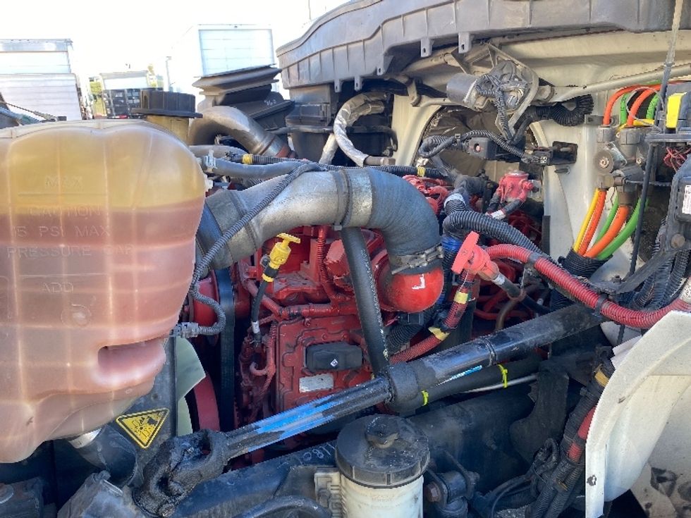 Medium Duty Box Truck-Light and Medium Duty Trucks-International-2019-4300-Torrance-CA-90,494\n\t\tmiles-$ 54,500 - Image 24