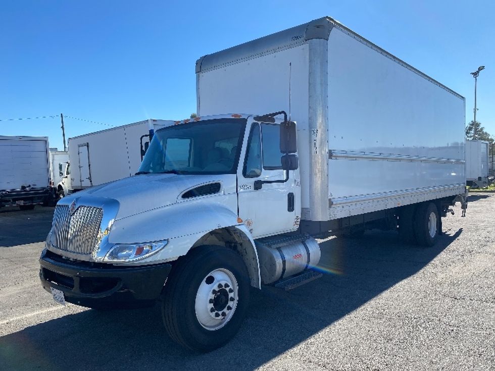 Medium Duty Box Truck-Light and Medium Duty Trucks-International-2019-4300-Torrance-CA-90,494\n\t\tmiles-$ 54,500 - Image 3