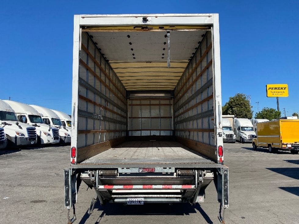 Medium Duty Box Truck-Light and Medium Duty Trucks-International-2019-4300-Torrance-CA-90,494\n\t\tmiles-$ 54,500 - Image 8