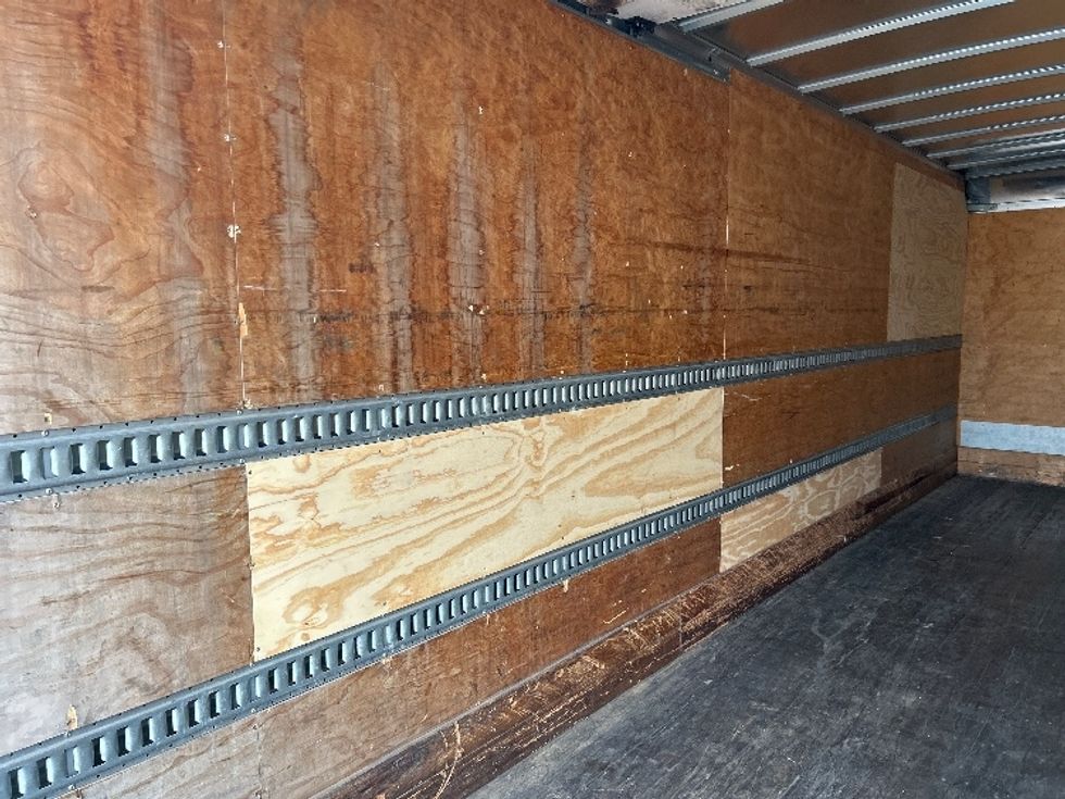 Medium Duty Box Truck-Light and Medium Duty Trucks-International-2019-4300-Tulsa-OK-229,166\n\t\tmiles-$ 35,250 - Image 11