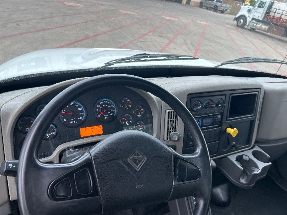 Medium Duty Box Truck-Light and Medium Duty Trucks-International-2019-4300-Tulsa-OK-229,166\n\t\tmiles-$ 35,250 - Image 18