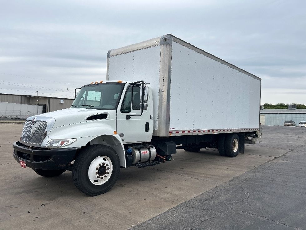 Medium Duty Box Truck-Light and Medium Duty Trucks-International-2019-4300-Tulsa-OK-229,166\n\t\tmiles-$ 35,250 - Image 3